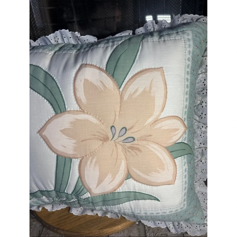 Vintage Oversized Quilted Tiger Lilly Decorative Pillow w/Ruffle CottageCore 80s
